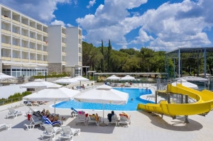 RANI BOOKING-BIOGRAD NAMORU FAMILY HOTEL  ADRIA 3+* – All inclusive 2025